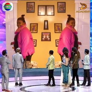 Meet your Posher, Rena